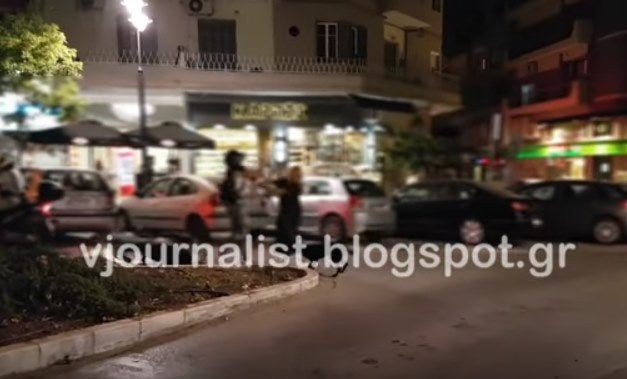 Γυναίκες έπαιξαν ξύλο στο κέντρο της Θεσσαλονίκης (βίντεο)